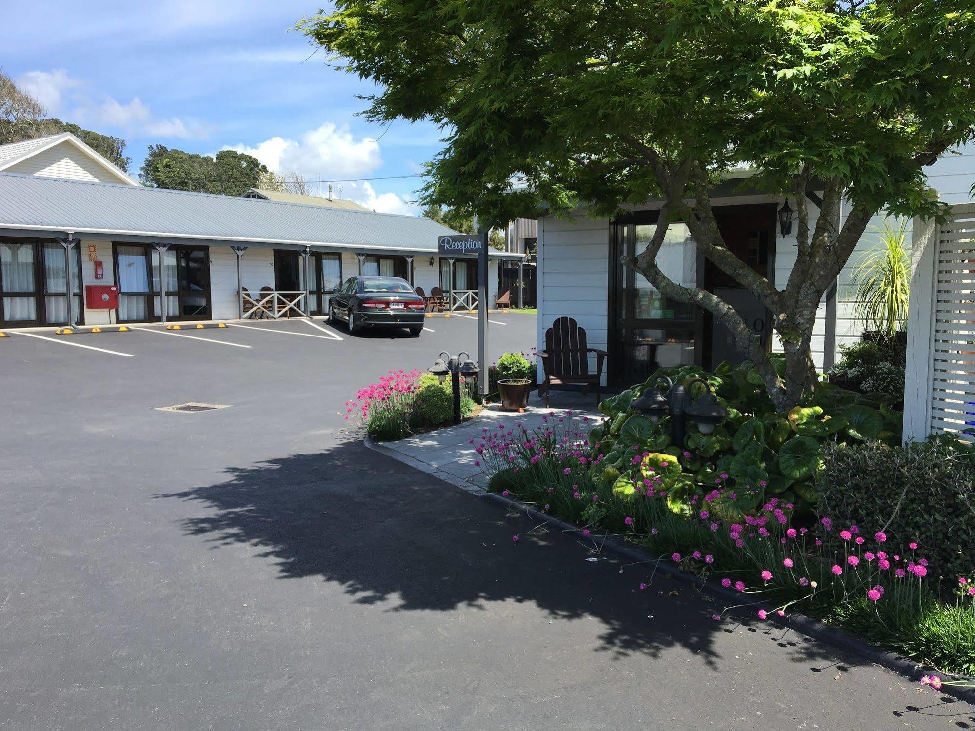 Lockwood Manor Motel ニュープリマス エクステリア 写真